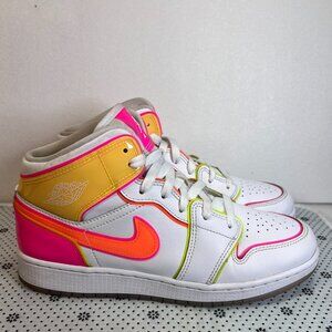 AIR JORDAN I RETRO MID SIZE 7Y WHITE HYPER CRIMSON PINK CV4611 100